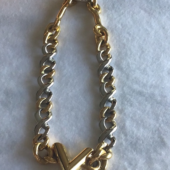 Authentic retired Louis Vuitton necklace - Picture 8 of 8